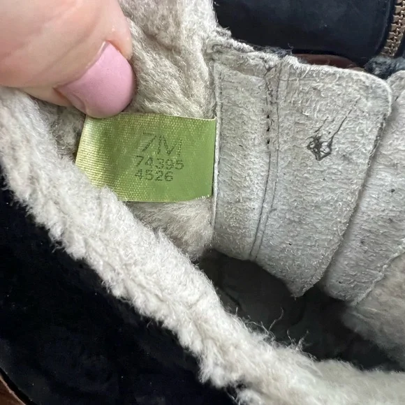 Timberland Black Leather Fur-Lined Ankle Boots - Size 7 - Picture 9 of 10